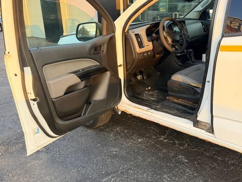 Used 2017 Chevrolet Colorado W/T w/ WT Convenience Package AWD/4WD image 7