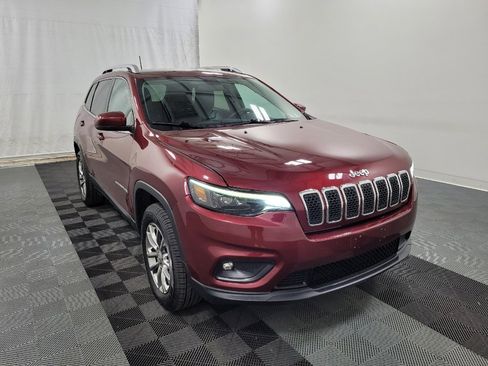 Used 2019 Jeep Cherokee Latitude Plus AWD/4WD image 13