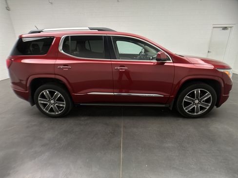 Used 2019 GMC Acadia Denali w/ Technology Package AWD/4WD image 11