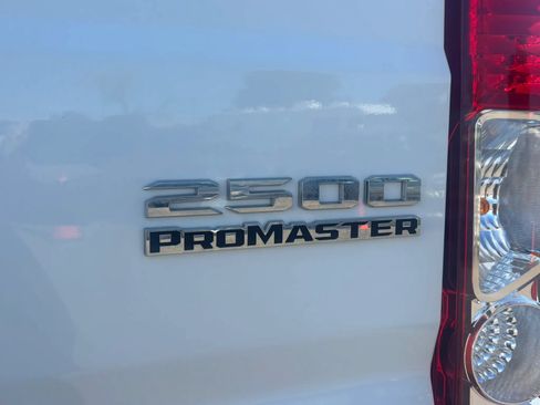 Used 2026 RAM ProMaster 2500 w/ Convenience Group FWD image 23