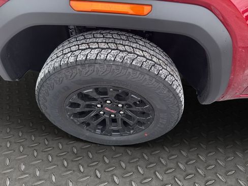 New 2026 GMC Canyon Elevation w/ Convenience Package image 17