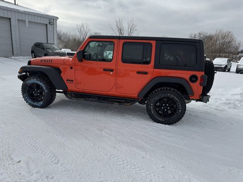 Used 2020 Jeep Wrangler Unlimited Willys image 2