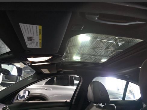 Used 2020 BMW 330i xDrive Sedan w/ Convenience Package AWD/4WD image 10