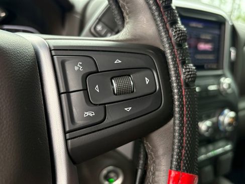 Used 2019 GMC Sierra 1500 SLT w/ SLT Premium Plus Package AWD/4WD image 18