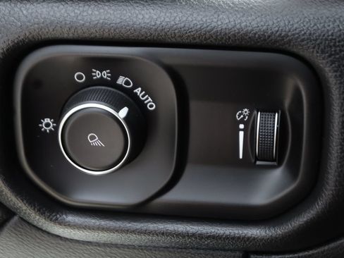 Used 2021 RAM 2500 Big Horn AWD/4WD image 19