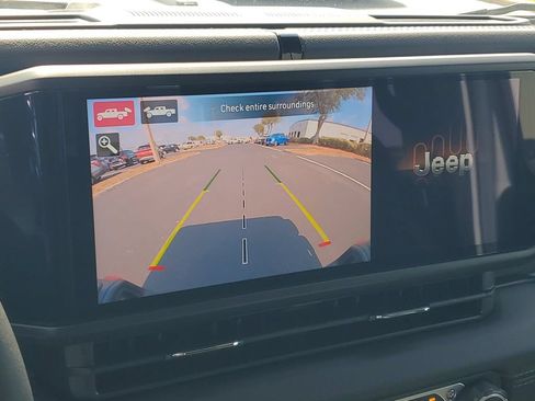 Used 2025 Jeep Gladiator Mojave AWD/4WD image 22