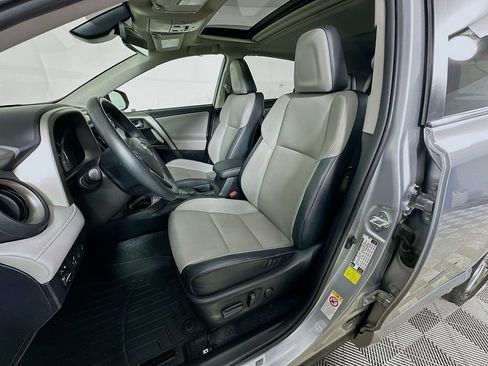 Used 2017 Toyota RAV4 Platinum FWD image 25