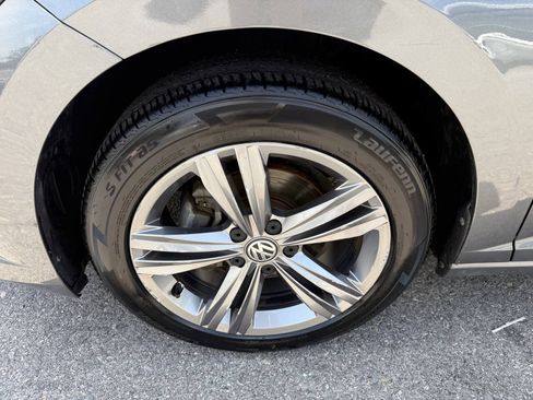 Used 2019 Volkswagen Jetta R-Line FWD image 27