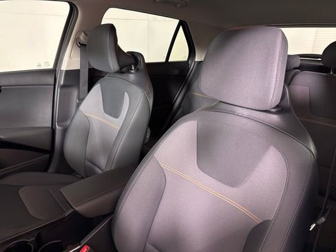 New 2026 Kia Niro LX image 18