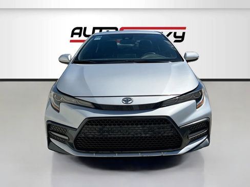 Used 2020 Toyota Corolla XSE image 2