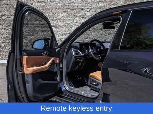 Used 2025 BMW X5 M60i AWD/4WD image 28