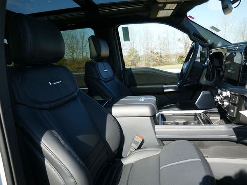 New 2026 Ford F250 Platinum image 12