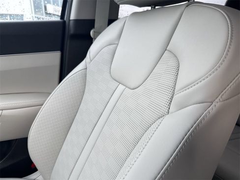 New 2025 Kia Sorento S image 42