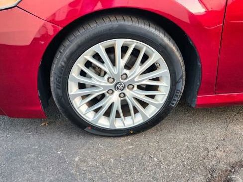 Used 2018 Toyota Camry XLE image 41