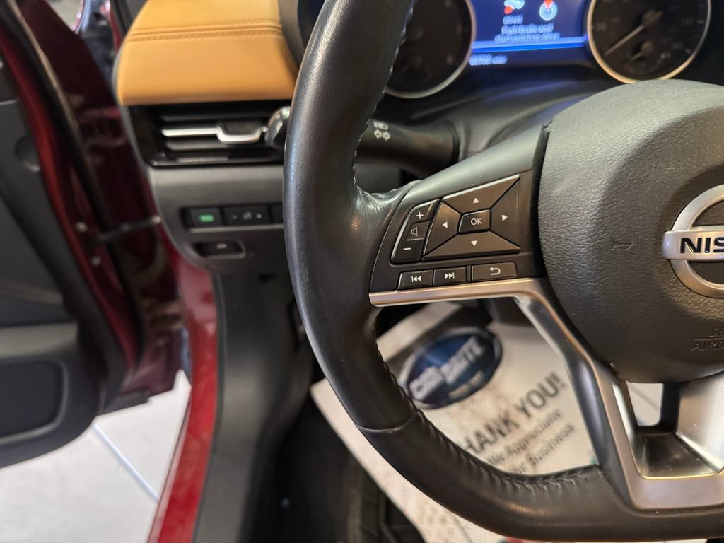 Used 2020 Nissan Sentra SV w/ SV Premium Package FWD image 11