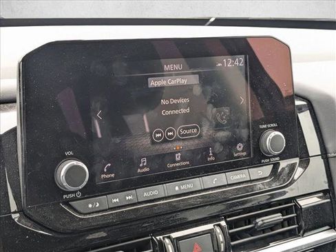 Used 2024 Nissan Pathfinder SV w/ SV Premium Package image 12