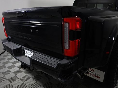 Used 2023 Ford F450 Limited w/ FX4 Off-Road Package image 60