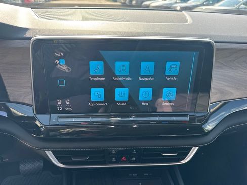 Used 2026 Volkswagen Atlas SE w/ Panoramic Sunroof Package FWD image 12