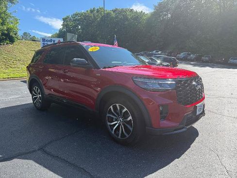 Certified 2026 Ford Explorer ST-Line AWD/4WD image 3