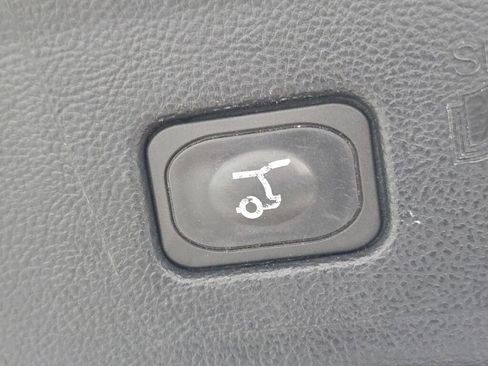 Used 2020 Ford Edge Titanium w/ Equipment Group 301A image 19