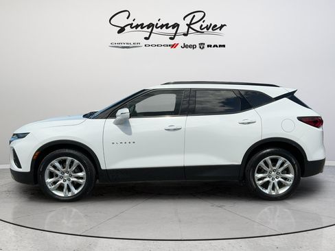 Used 2021 Chevrolet Blazer LT w/ Sound & Technology Package FWD image 4