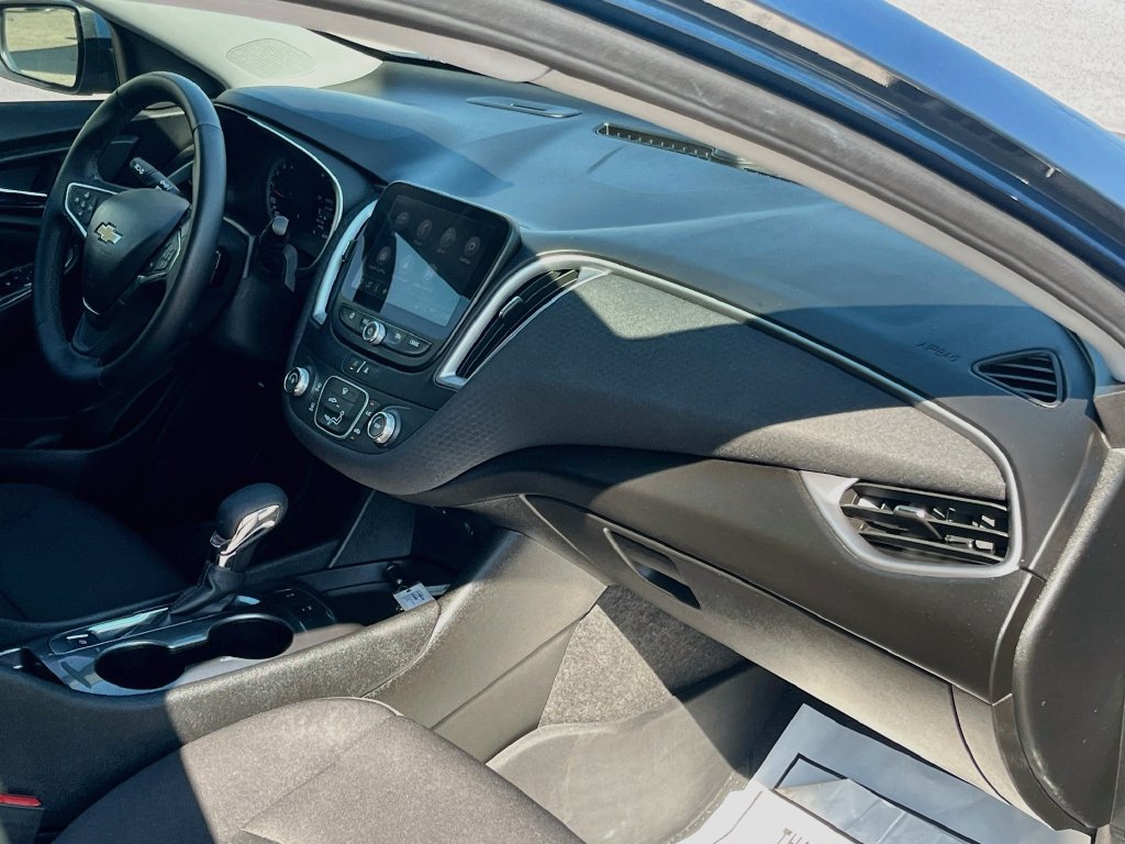 Used 2025 Chevrolet Malibu RS w/ LPO, Floor Liner Package FWD image 26