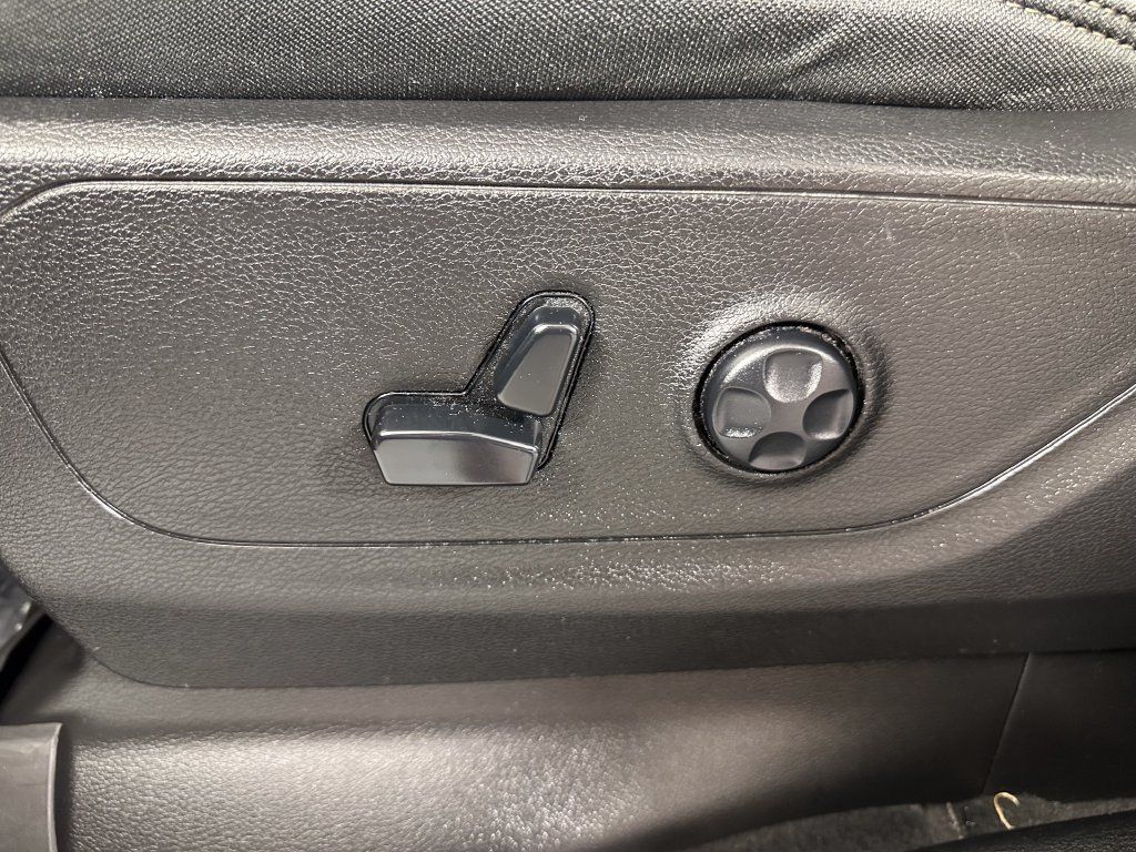 Used 2020 RAM 1500 Big Horn AWD/4WD image 15