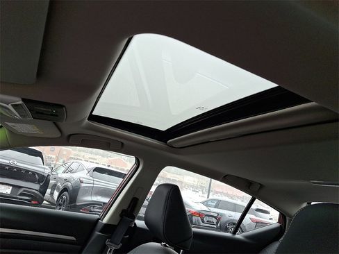 Used 2024 Nissan Altima 2.5 SL image 15