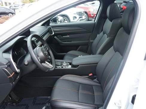 Certified 2025 MAZDA CX-50 AWD 2.5 Hybrid w/ Premium Pkg image 15