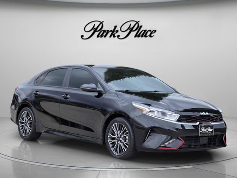 Used 2023 Kia Forte GT-Line w/ GT-Line Technology Package image 7