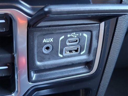 Used 2023 Jeep Wrangler Unlimited Rubicon 4xe w/ Steel Bumper Group image 14