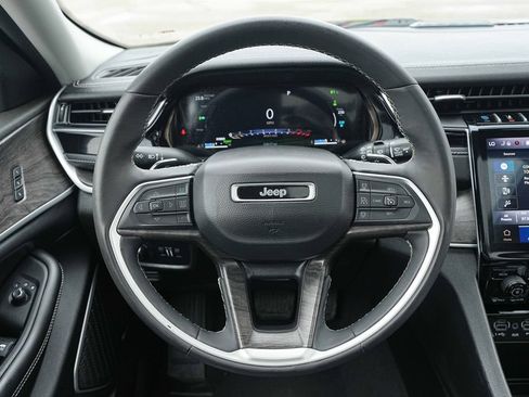 Used 2024 Jeep Grand Cherokee Limited 4xe AWD/4WD image 33