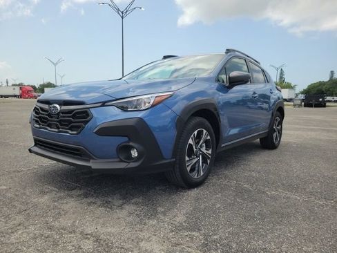 Used 2024 Subaru Crosstrek 2.0i Premium AWD/4WD image 2