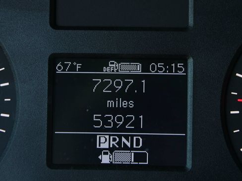 Used 2019 Mercedes-Benz Sprinter 2500 image 32