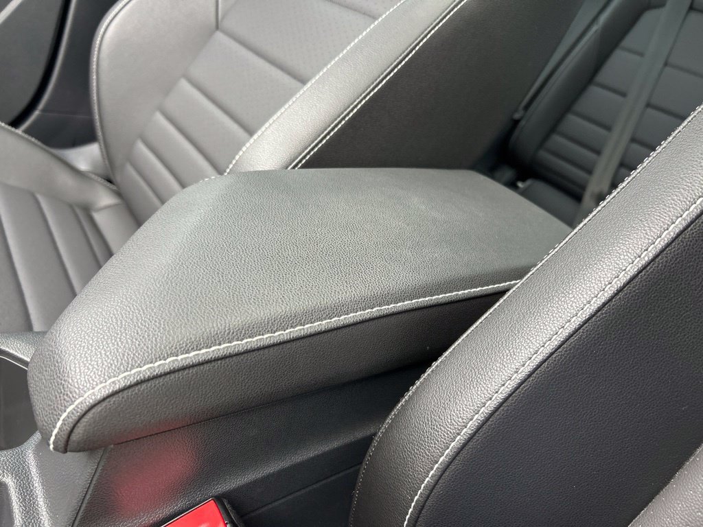 Certified 2024 Volkswagen Jetta SE FWD image 38