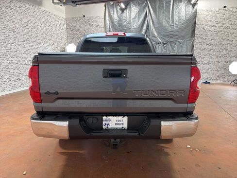 Used 2017 Toyota Tundra SR5 image 6