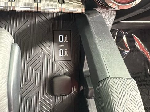 Used 2025 Toyota Tacoma TRD Sport image 42