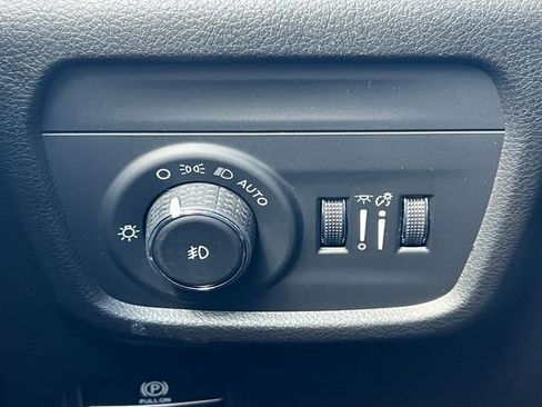 New 2026 Jeep Grand Cherokee L Limited AWD/4WD image 19