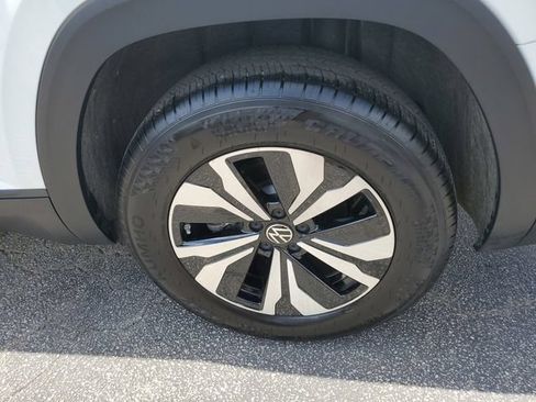Certified 2025 Volkswagen Atlas SE AWD/4WD image 10