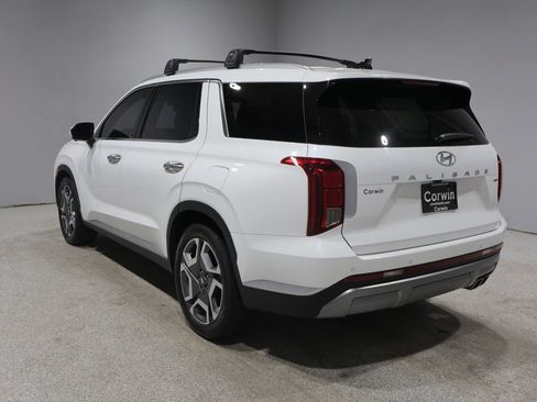 Used 2023 Hyundai Palisade Limited AWD/4WD image 5