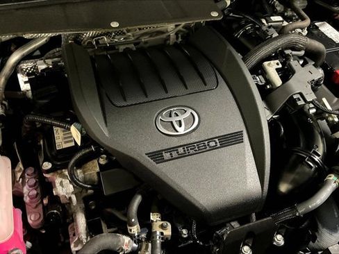 Used 2023 Toyota Highlander XLE AWD/4WD image 32