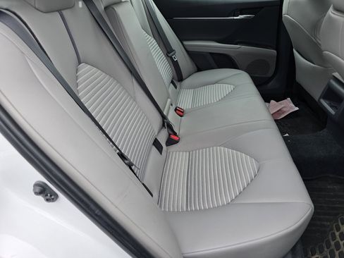 Certified 2023 Toyota Camry SE image 9