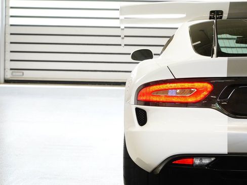 Used 2016 Dodge Viper ACR w/ Extreme Aero Package RWD image 12