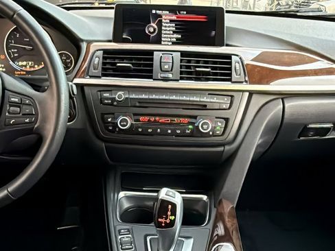 Used 2015 BMW 320i Sedan image 24