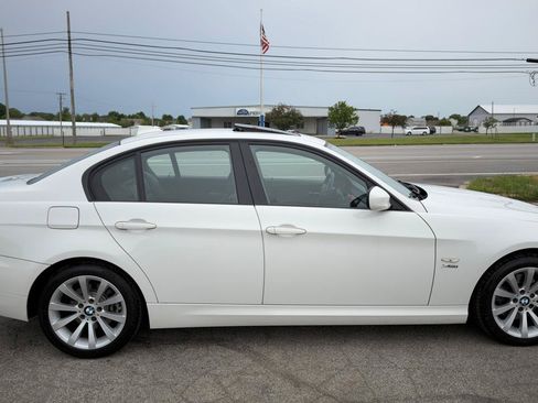 Used 2009 BMW 328i xDrive Sedan AWD/4WD image 13