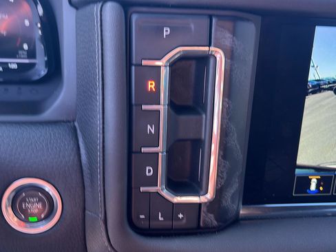 Used 2023 GMC Yukon Denali image 15