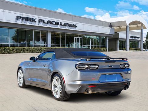 Used 2020 Chevrolet Camaro LT w/ RS Package image 4