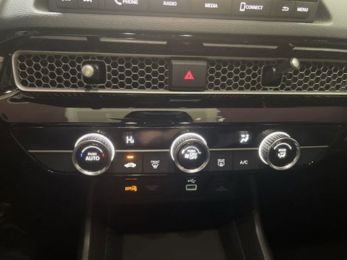 Used 2023 Honda Civic Sport image 18