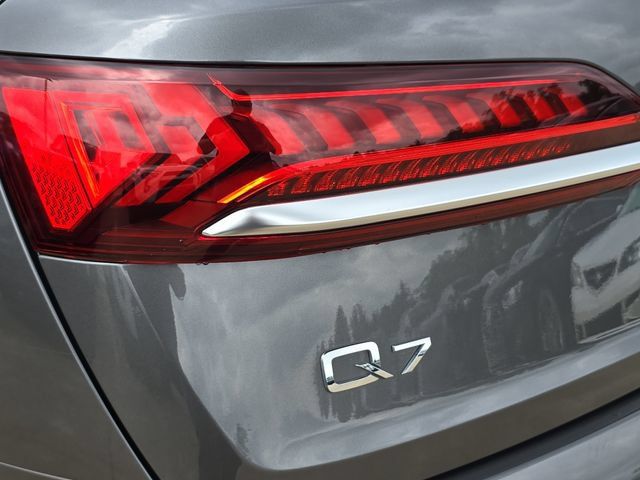 Used 2023 Audi Q7 2.0T Premium Plus AWD/4WD image 39