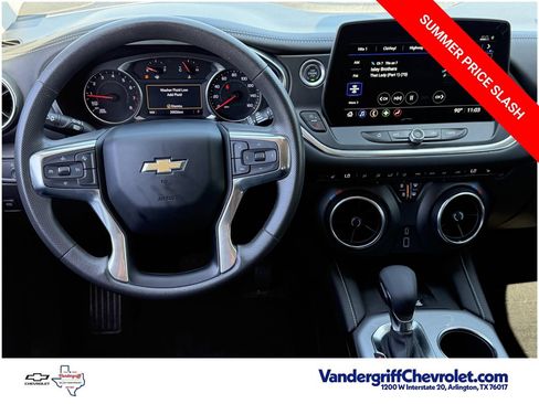 Certified 2024 Chevrolet Blazer LT w/ Convenience Package FWD image 11